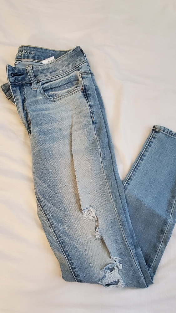 High-Rise Destoryed Jegging